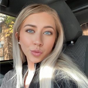 Meet your Posher, Alyssa